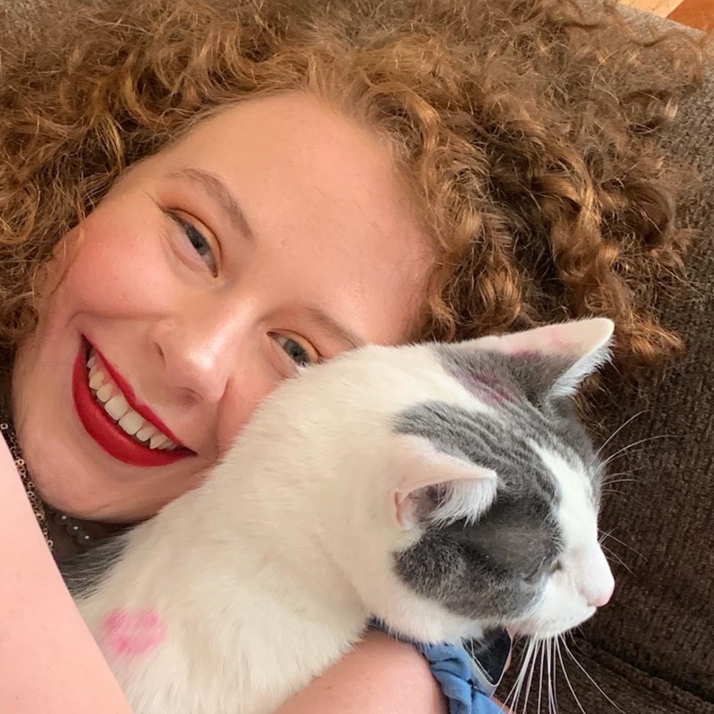 Meet your Posher, Alexia